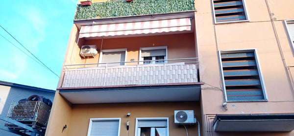 Osłona na balkonie w bloku — prawo, zgody, przepisy wspólnot